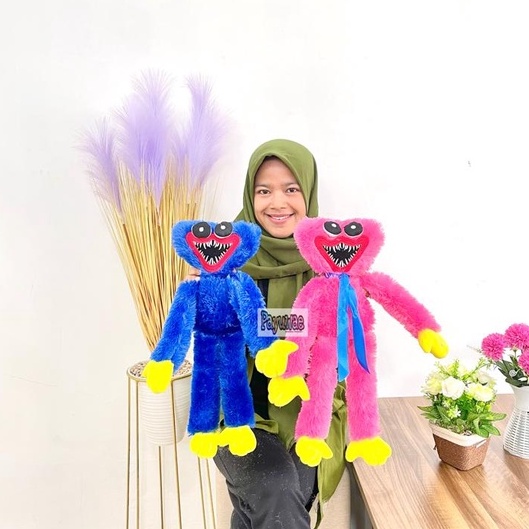 Boneka Huggy Wuggy Tinggi 43CM Kain Bulu Halus Gigi Mata Timbul 3D Harga Termurah Berkulitas