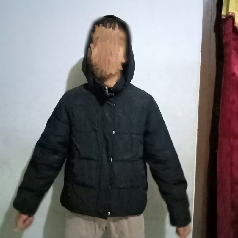 jaket bulu angsa hitam
