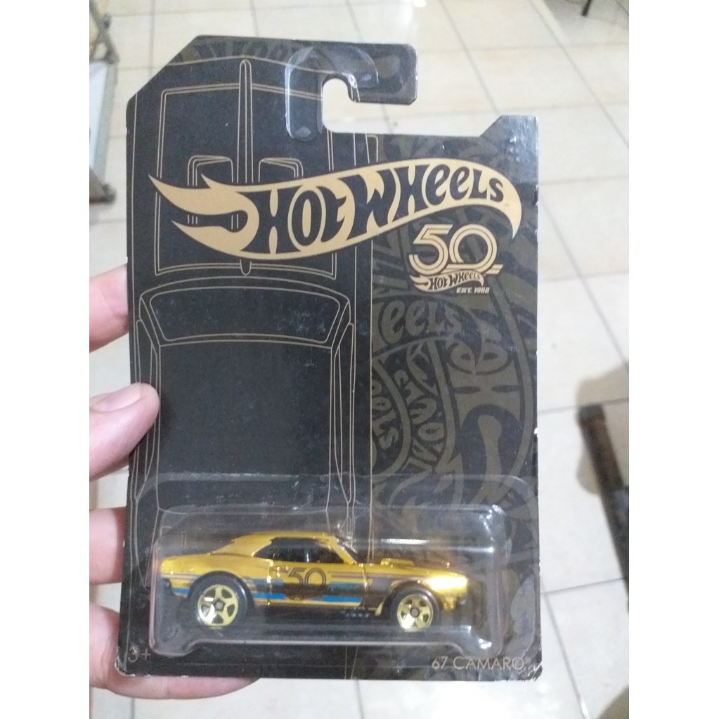 Jual HOT WHEELS 50TH 67 CAMARO GOLD | Shopee Indonesia