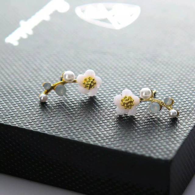 Anting Korea Anting Bunga Mutiara / Motif Bintang Anting Wanita Cantik