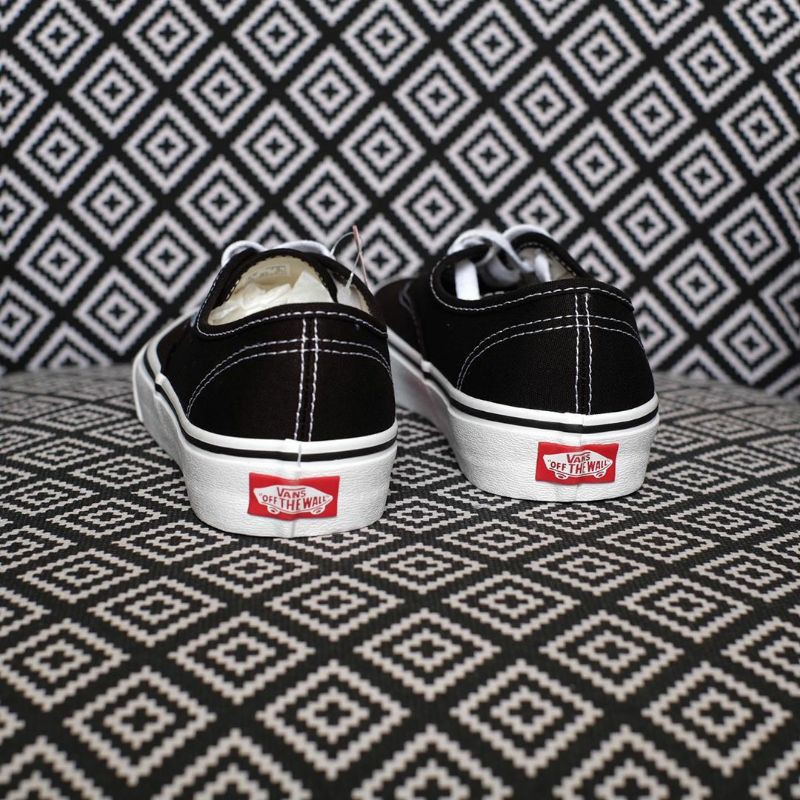 Vans Autentic Classic - Sepatu Pria &amp; Wanita