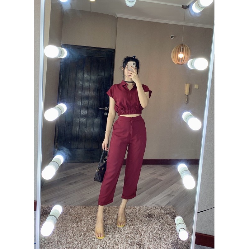 JASMINE SET SETJ310 ONE SET ATASAN CROP KARET DAN CELANA BASIC ADA SELETING DAN KANCING SETJ310-Maroon