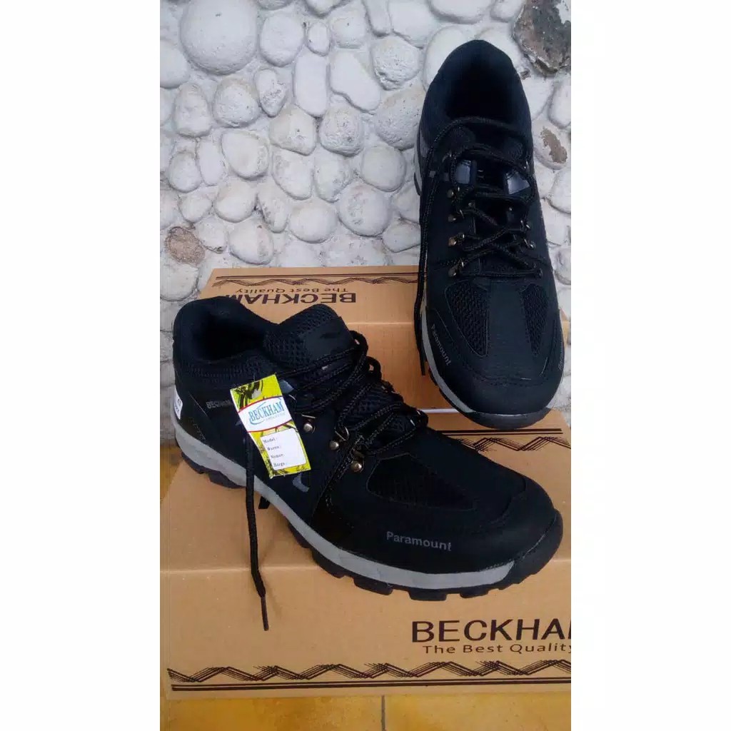 sepatu olahraga dan outdoor sepatu hiking low semata kaki bertali bahan mesh ruber murah berkualitas