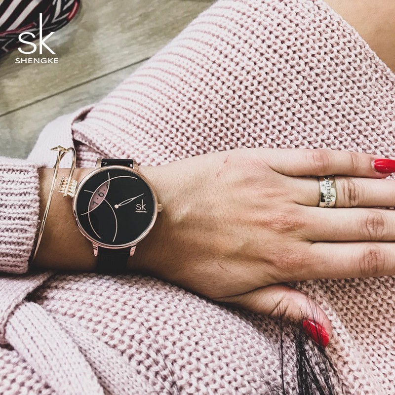 HOT PROMO Shengke Kreatif Wanita Jam Tangan Hitam Wanita Besi Tahan Karat Kuarsa Watch Reloj