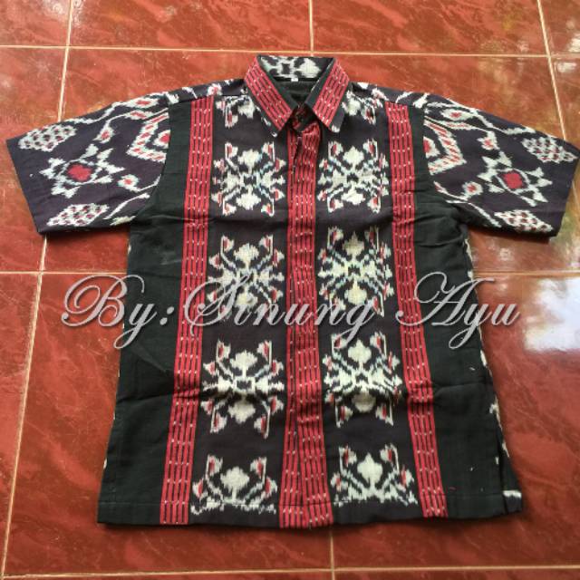 kEMEJA TENUN IKAT JEPARA MOTIF NTT LENGAN PENDEK