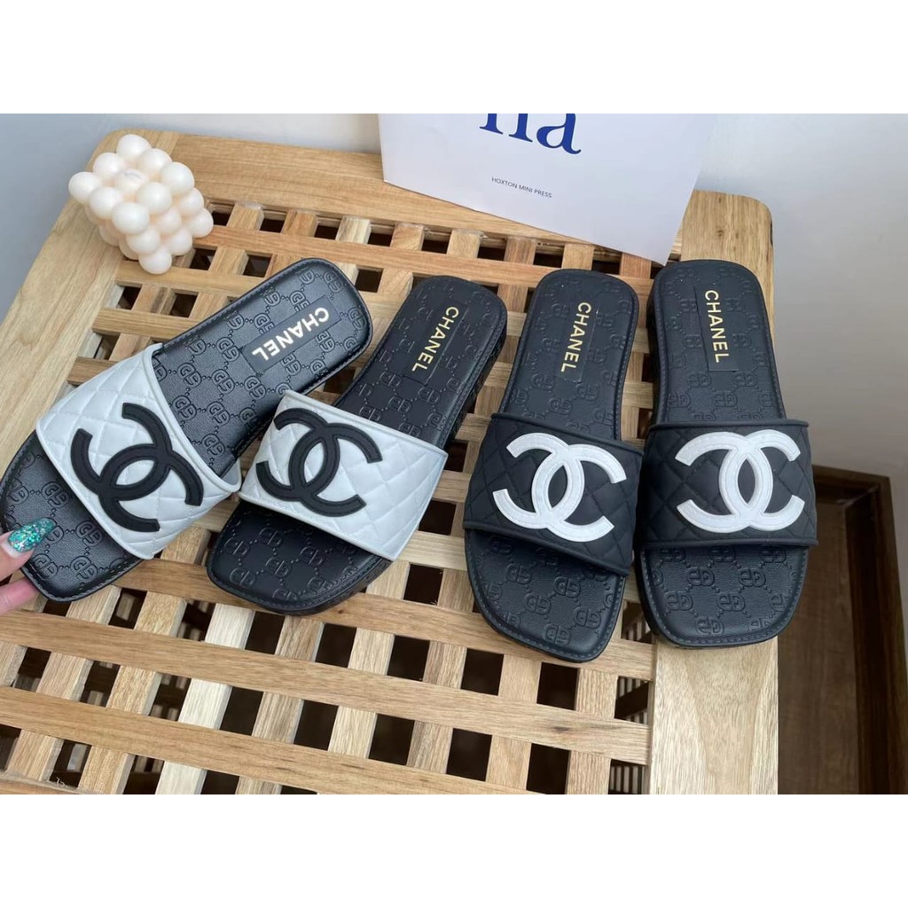 RYX - Emboss Black Sandal Slipper Karet Wanita Fashion Casual - Ori Import