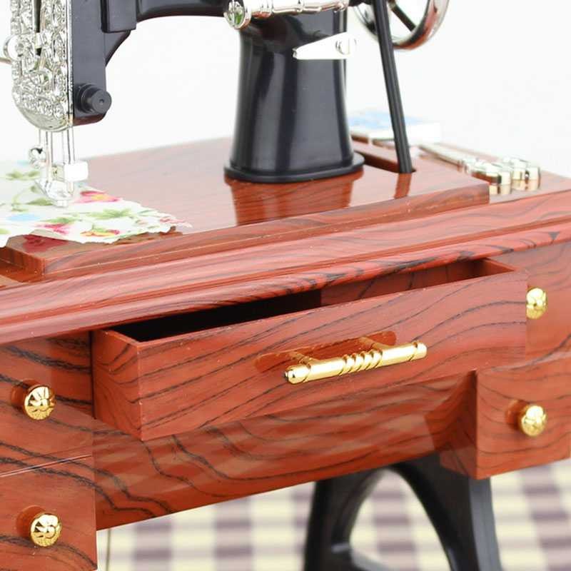 Musical Box Kotak Musik Bentuk Miniatur Mesin Jahit - YL1010 [Coklat]