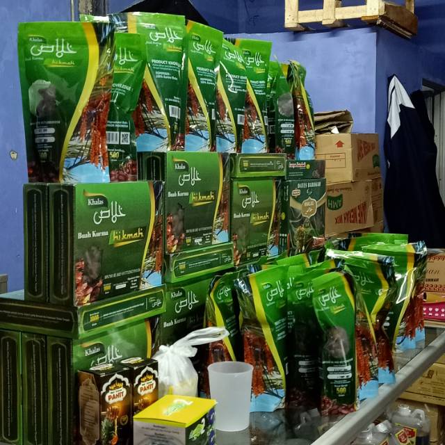 

Kurma Hikmah PREMIUM Asli Timur Tengah Berkualitas 1kg/Pck