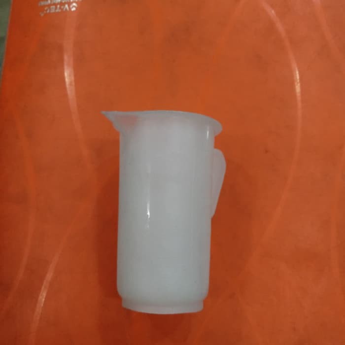 gelas takaran oli samping vespa