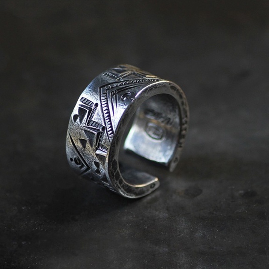 Totem Antik Cincin Jari Baja Titanium Perak Kepribadian Perhiasan Fashion Pria Punk Rings