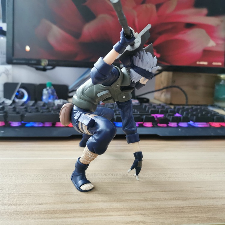 Mainan Action Figure Anime Naruto Hatake Kakashi Bahan PVC Ukuran 15cm Untuk Dekorasi Mobil