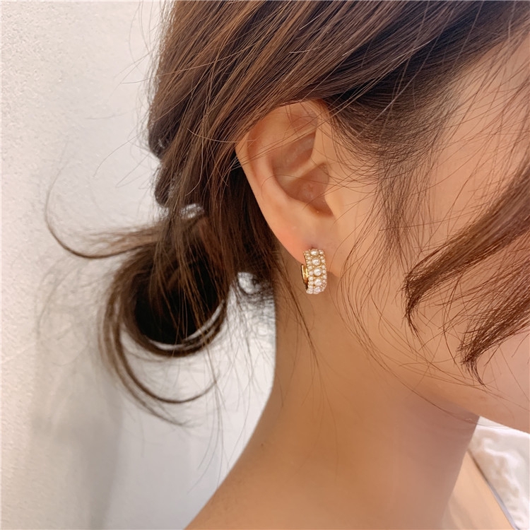 Anting Mutiara Setengah Lingkaran Bentuk C Untuk Wanita Aksesoris Korea vintage Elegan