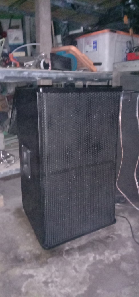 Baut Gril Box Speaker Per