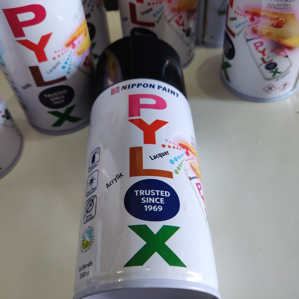 

PYLOX NIPPON PAINT WHITE PUTIH 102 SEMPROT CAT BODY CAT BESI 300cc