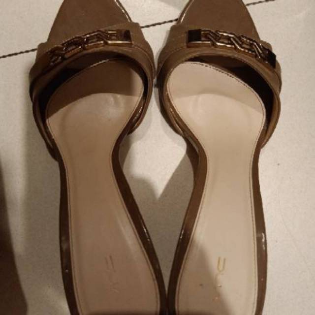 Buy 1 Get 2 Preloved Sandal Heels VNC & Nicholas Edison