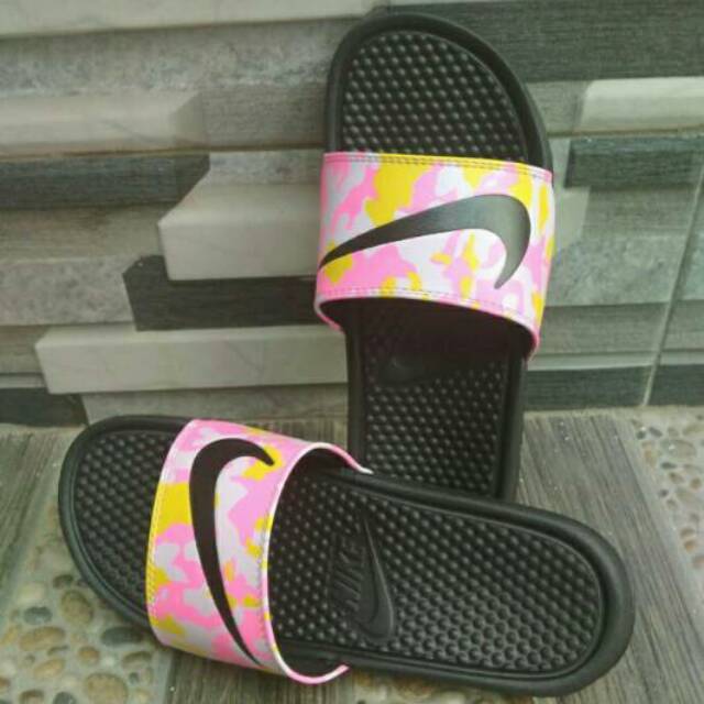 Sendal Wanita Nike ORIGINAL Sendal Nike Benassi Swoosh Black pink Flip Flop Slop Ori