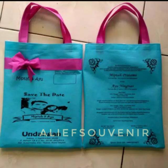 

Tas souvenir undangan nikah elegan