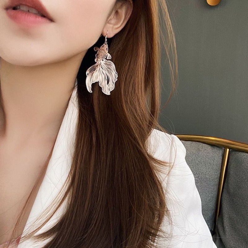 Anting Liontin Ikan Koi Model Hollow Out