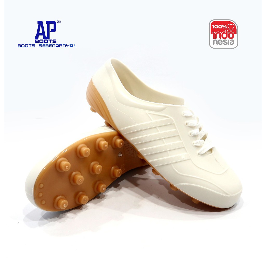 SEPATU KARET AP 969 WHITE PENTIL 37-42 - SEPATU KARET BOLA PUTIH - AP BOOT