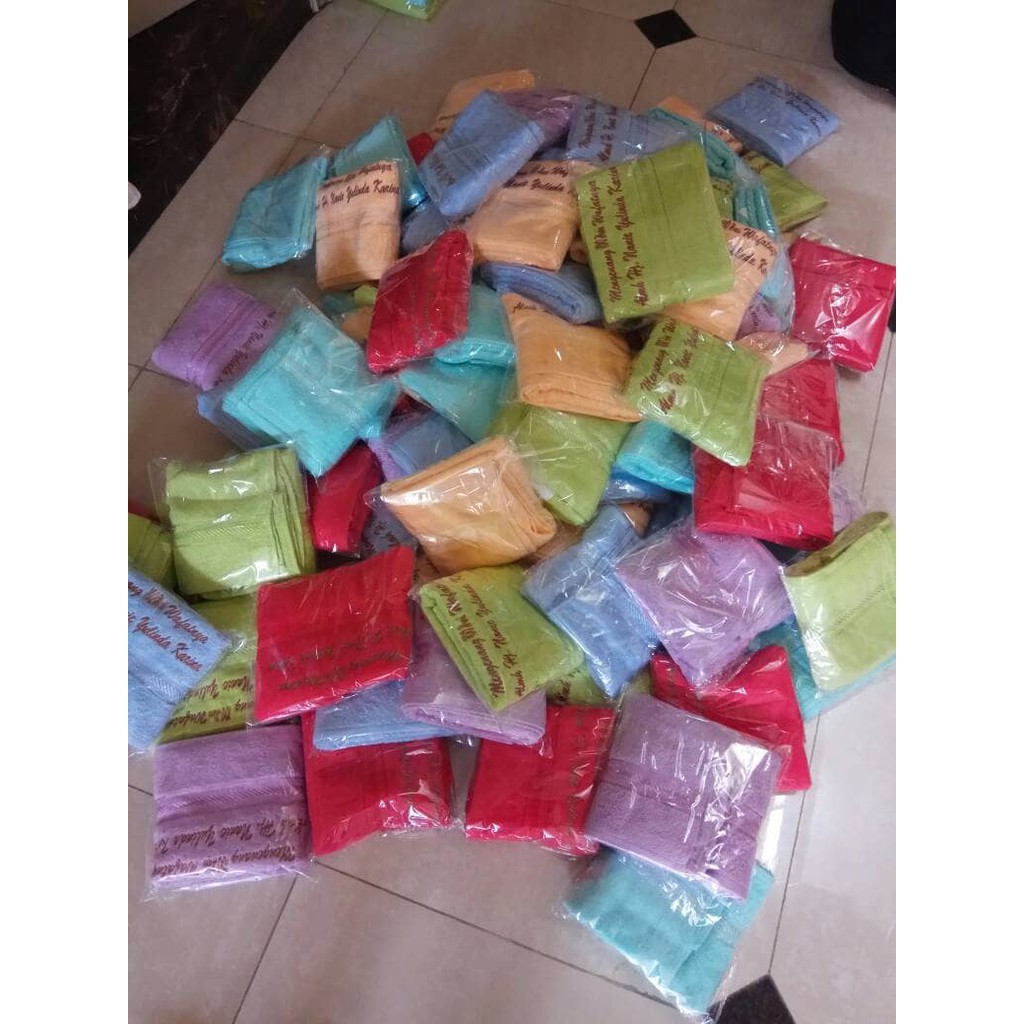 Handuk MP/Handuk merah putih 50x100 + bordir 2 baris (souvenir handuk)