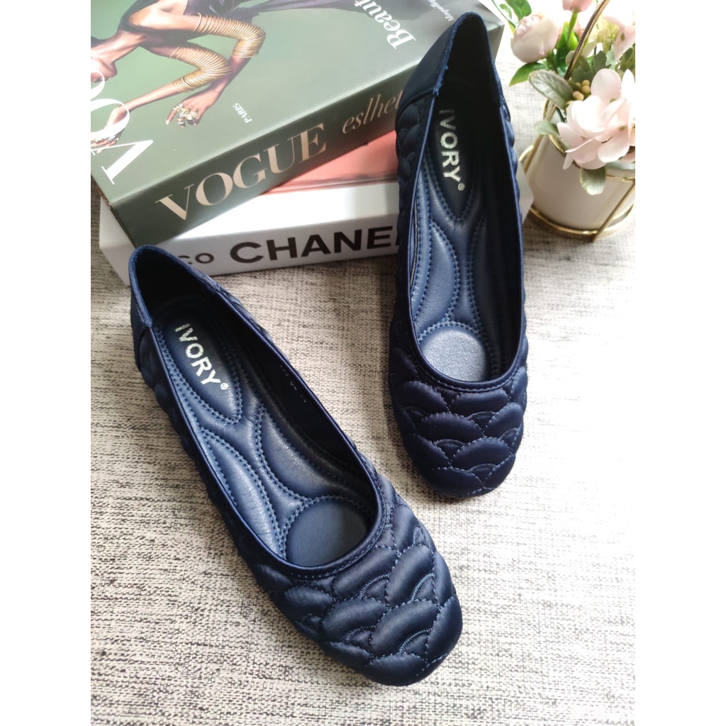 IVORY Sepatu Flat Wanita Satin Import 993-C2