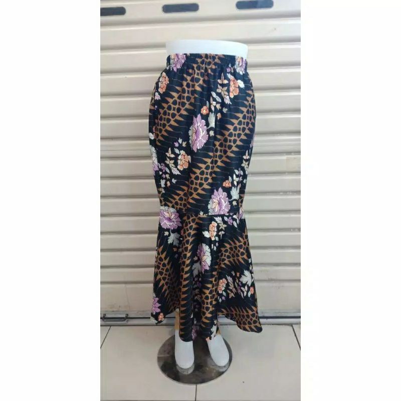 rok duyung batik / bawahan kebaya / rok duyung-Kembang sepatu hitam