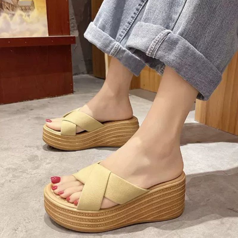 DDS1010 Sendal Wanita Wedges Spon Sandal Wedges Wanita Casual