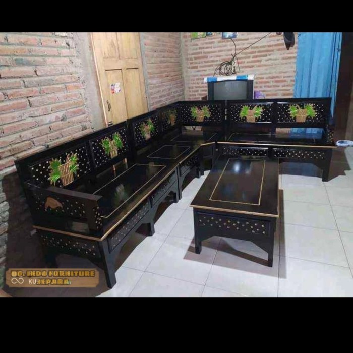 furnitur murah kursi tamu mewah kayu jati untuk ruangan pojok warna hitam kombinasi ukir