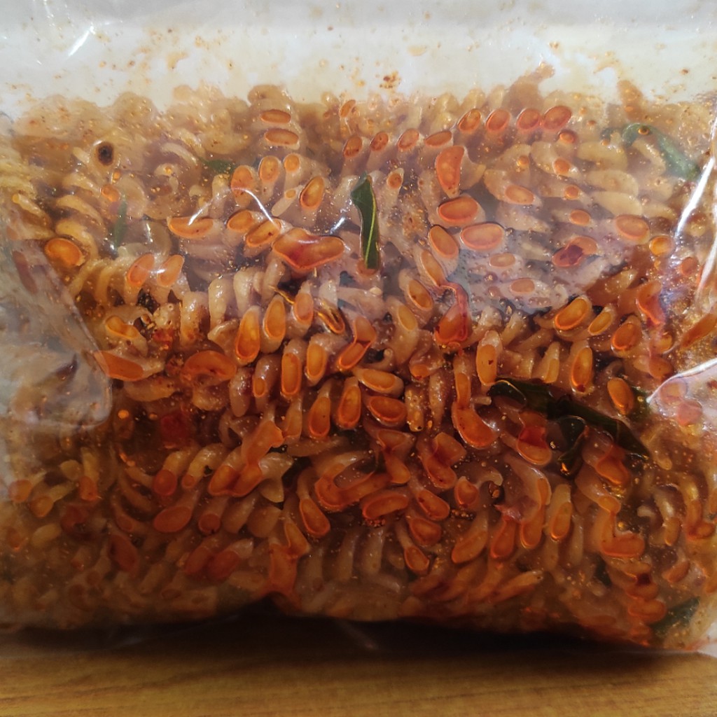 

Makaroni Spiral Uril 250gr+ Daun Jeruk