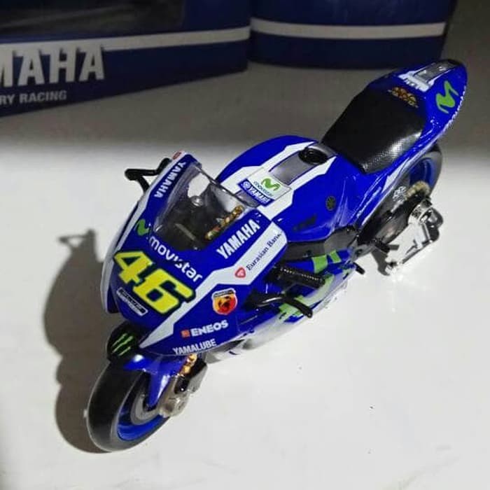 Diecast Ducati - Diecast New Ray Vespa - Diecast Motogp Diecast Motogp Rossi 2016 Produk Terbaik