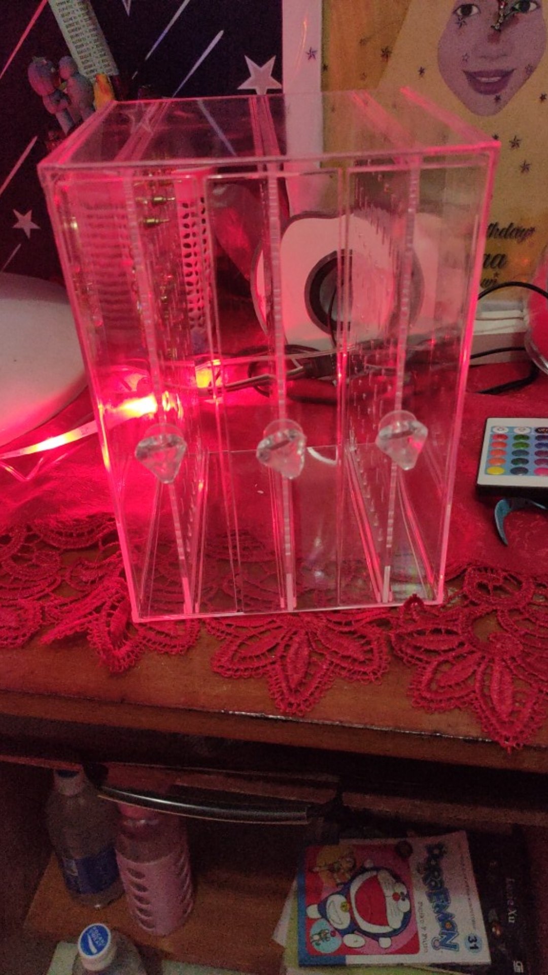 Rak Display Perhiasan Anting Bahan Akrilik Transparan Anti Debu