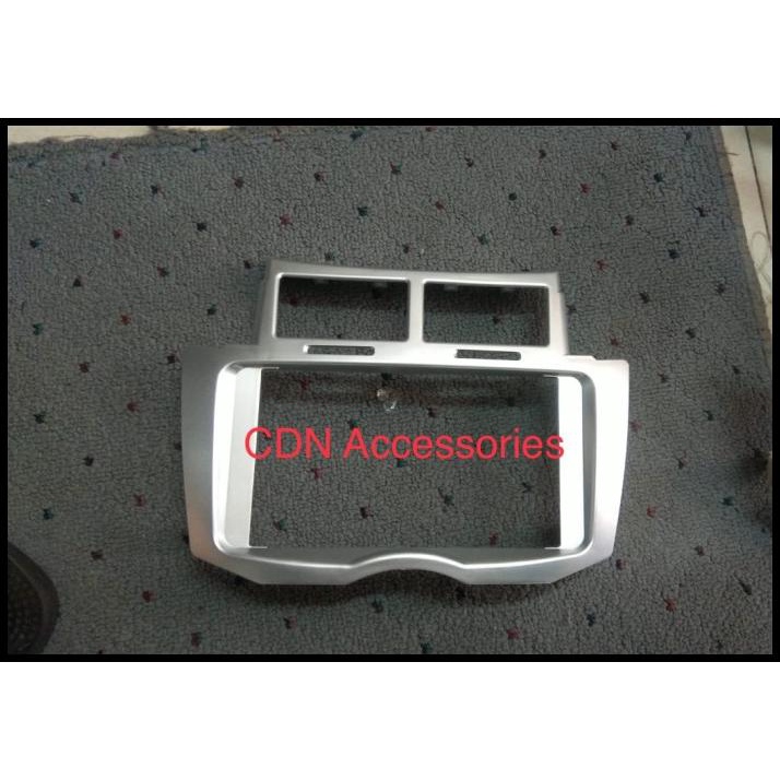 Panel Double Din Toyota Yaris 2008 - 2013 / Frame Audio Toyota Yaris