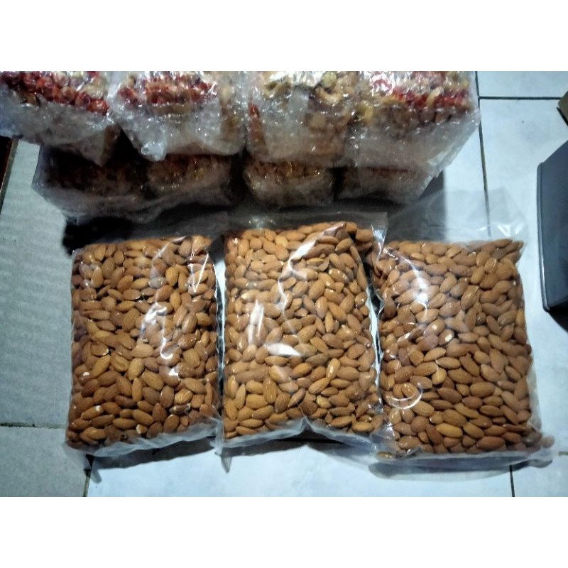 

ALMOND PANGGANG 1KG