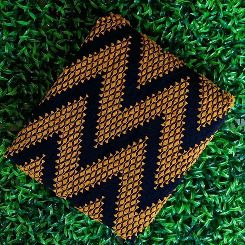 KAIN TENUN MOTIF BULU 1