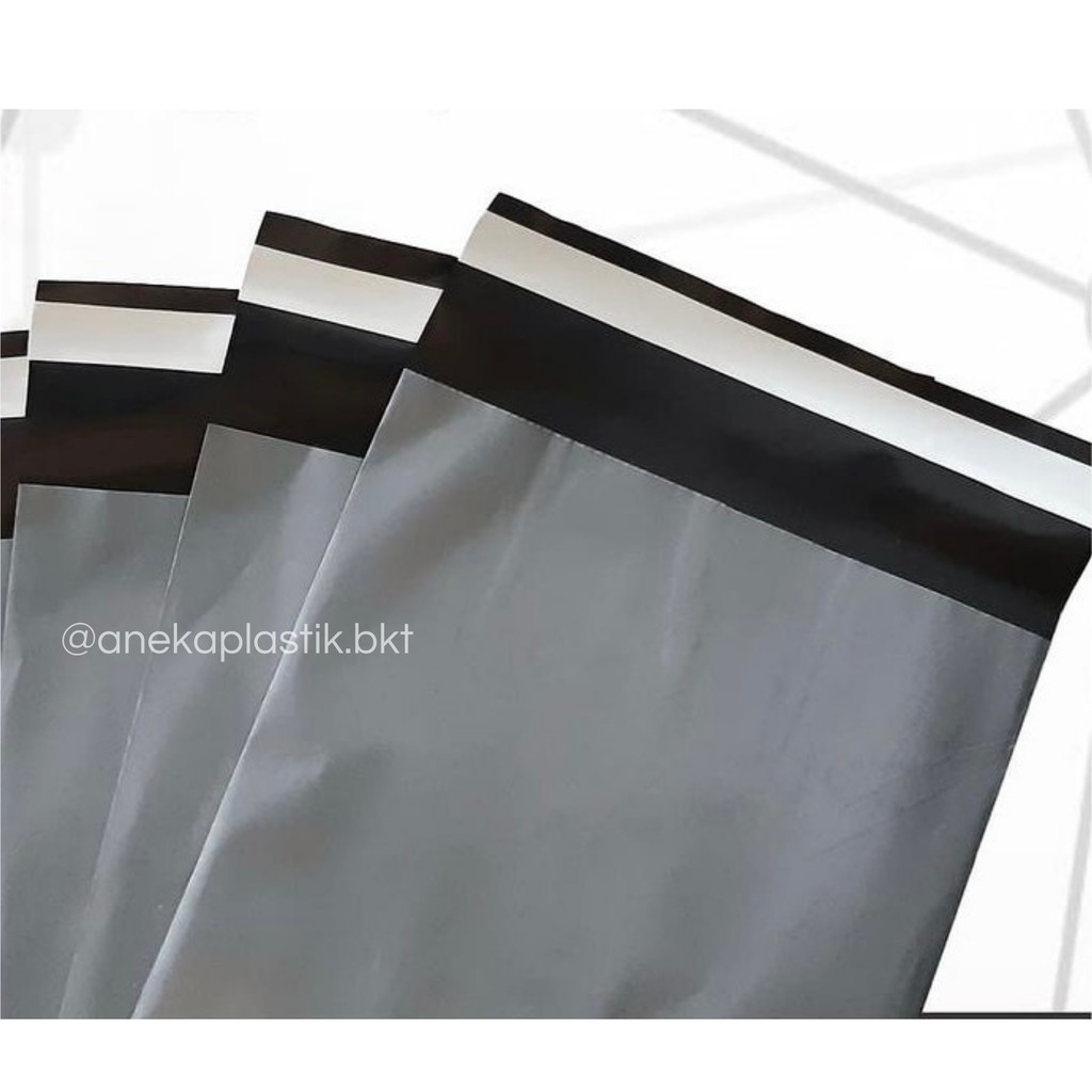 

(isi 50 pcs) POLYMAILER BAG TEBAL 38X52 (ABU-ABU) - Plastik Packing / Plastik Paket / Plastik Olshop