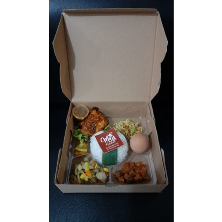 

Nasi kotak campur