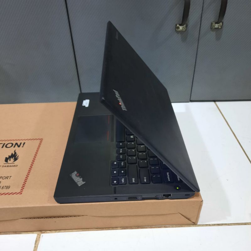 Laptop Lenovo Thinkpad X240 intel Cor i7-4600U Ram 8GB SSD 128GB Vga Intel HD Graphic family Slim Windows 10 64bit