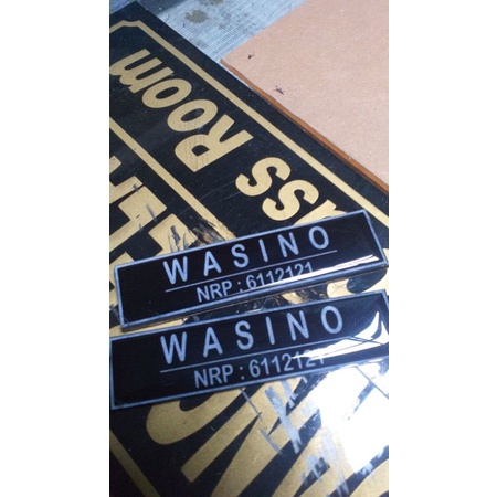 

nametag resin nama dada pengait peniti