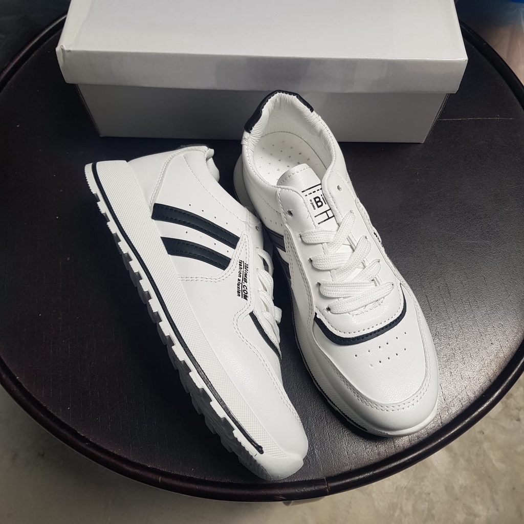 Sepatu Sneakers Wanita Import Premium Sepatu Terbaru Murah 20020