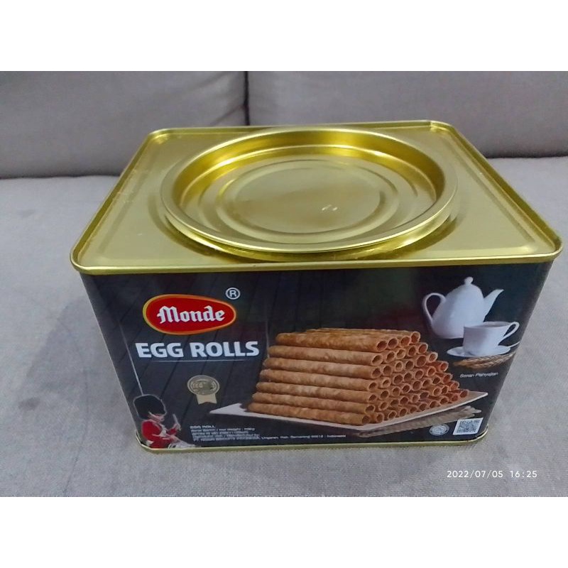 

kaleng bekas monde egg roll 300gr