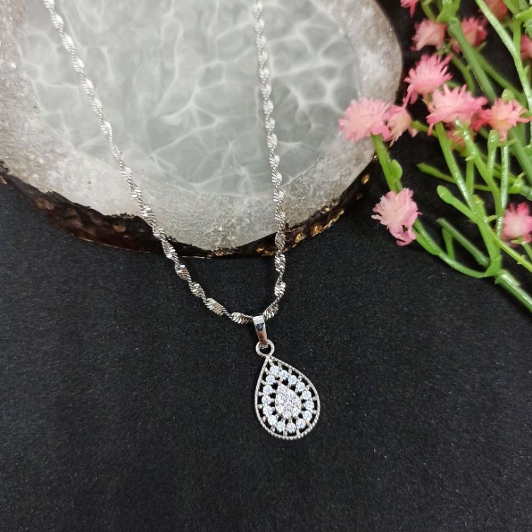 Kalung Yaxiya Zircon Oval Silver K02131