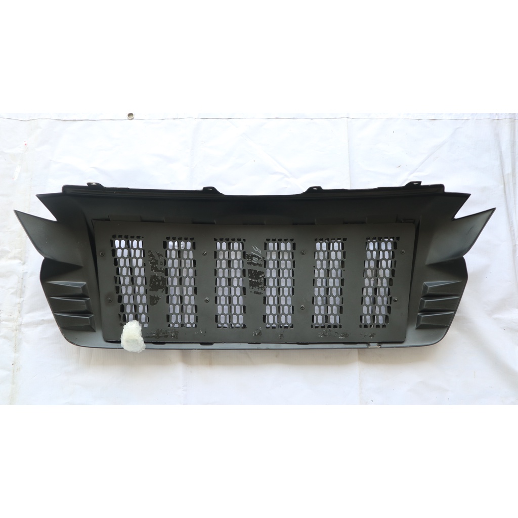 GRILL BRV 2022 UP PRADO