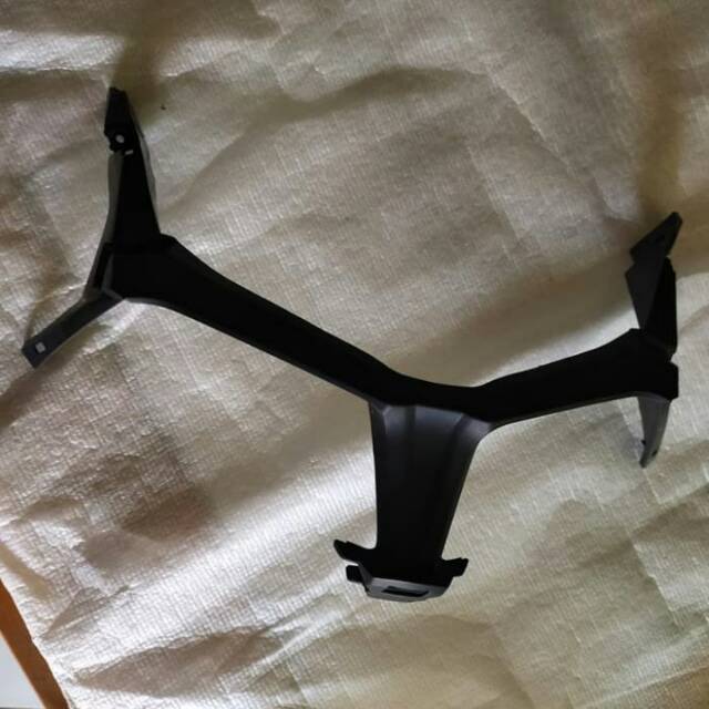 Garnish lampu depan all new vario 125/150