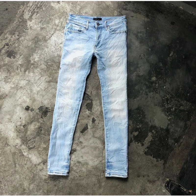 celana jeans uniqlo size 28 slimfit-pria/cowok-second original