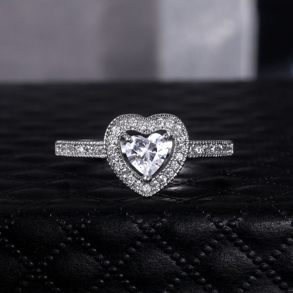Cincin Wanita Bentuk Hati Aksen Kristal Zirkon Ukuran 6-10 Untuk Pernikahan