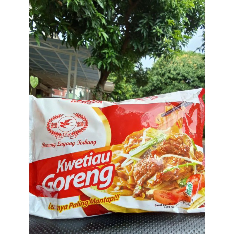 

Kuetiaw Goreng Cap Burung Layang Terbang Dalam Kemasan Pelastik 85 Gram