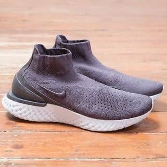 nike rise react flyknit women's
