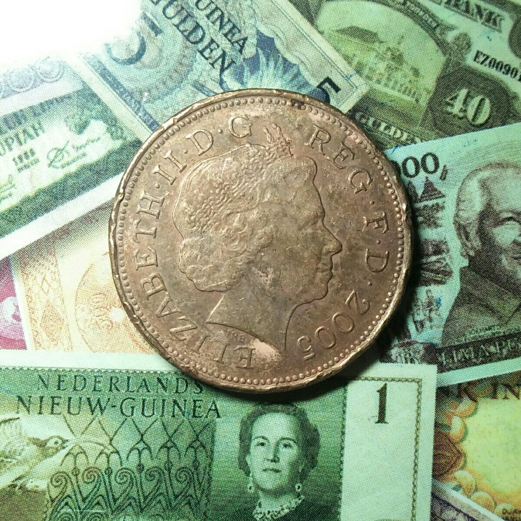 KM 194 - Koin 2 Pence Elizabeth 2 Tahun 2005