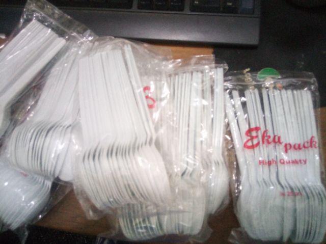 Sendok Makan Plastik - Putih