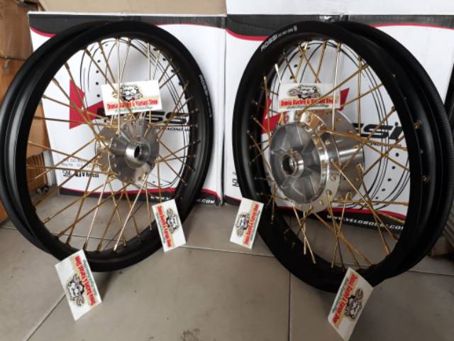 Velg CB 150  Tiger revo Megapro Verza CBR 150 New CB 150 R New megapro Velg Rossi 160 185 215 250 17